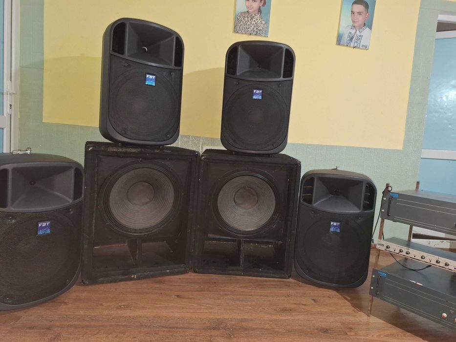 vând sistem de sonorizare complet sau separat