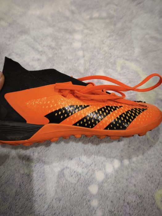 Бутцы футбольные