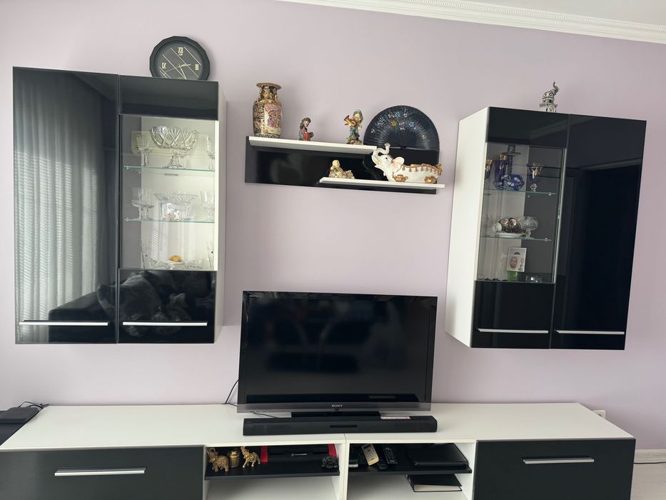 Продавам секция запазена