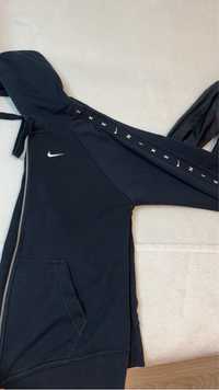 Nike горнище , носино броени пъти