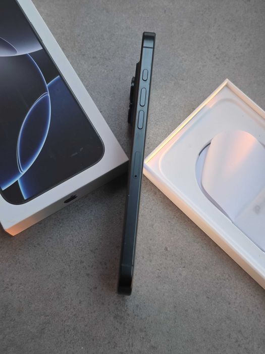 iPhone 16 Pro Max 256GB bateria 100%