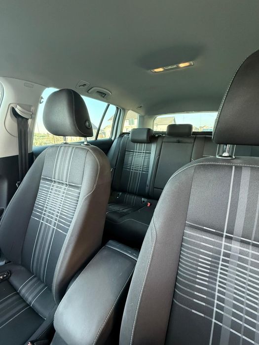 VW Golf 7 Break 1.6 DIESEL – complet echipat!