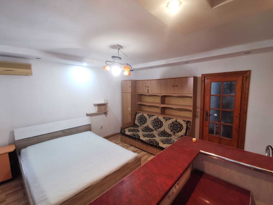 Închiriez apartament cu 1 cameră