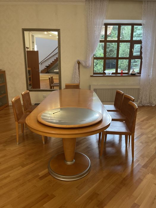 Стол из вишни Скаволини, с серебреными ободками