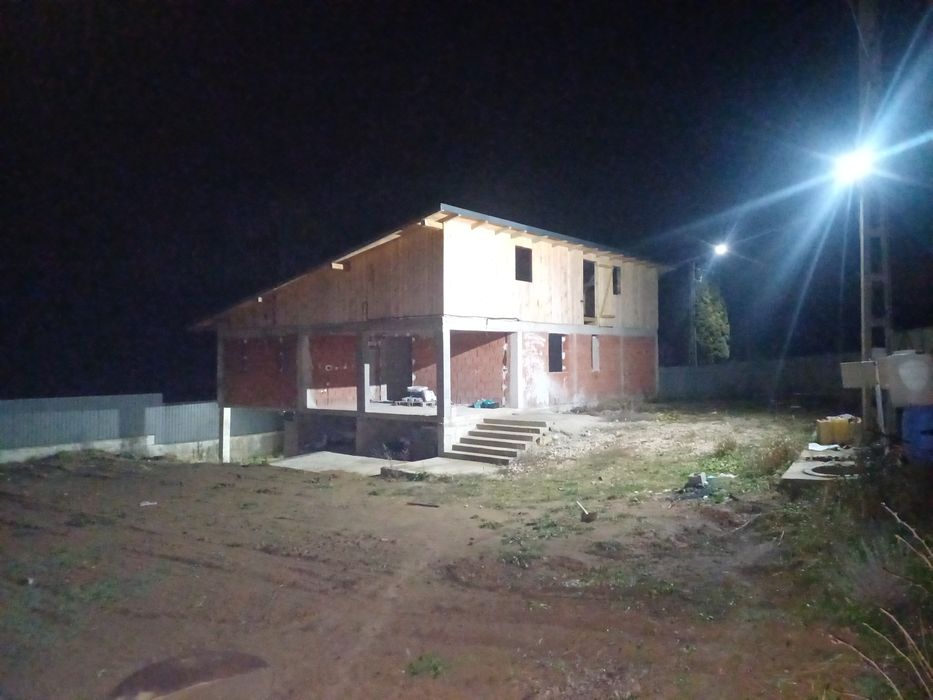 Casă vânzare tencuită