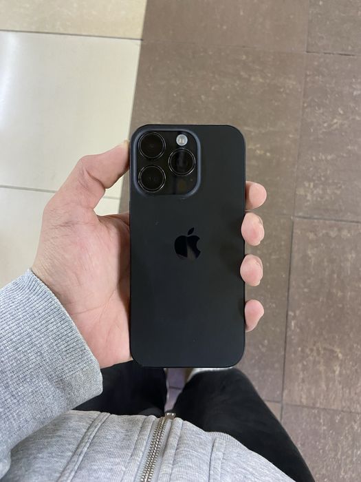 Iphone 16 Pro с гарантией