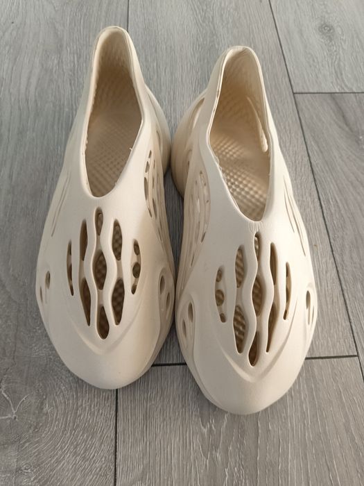 Foam runners inspirat de un brand de succes