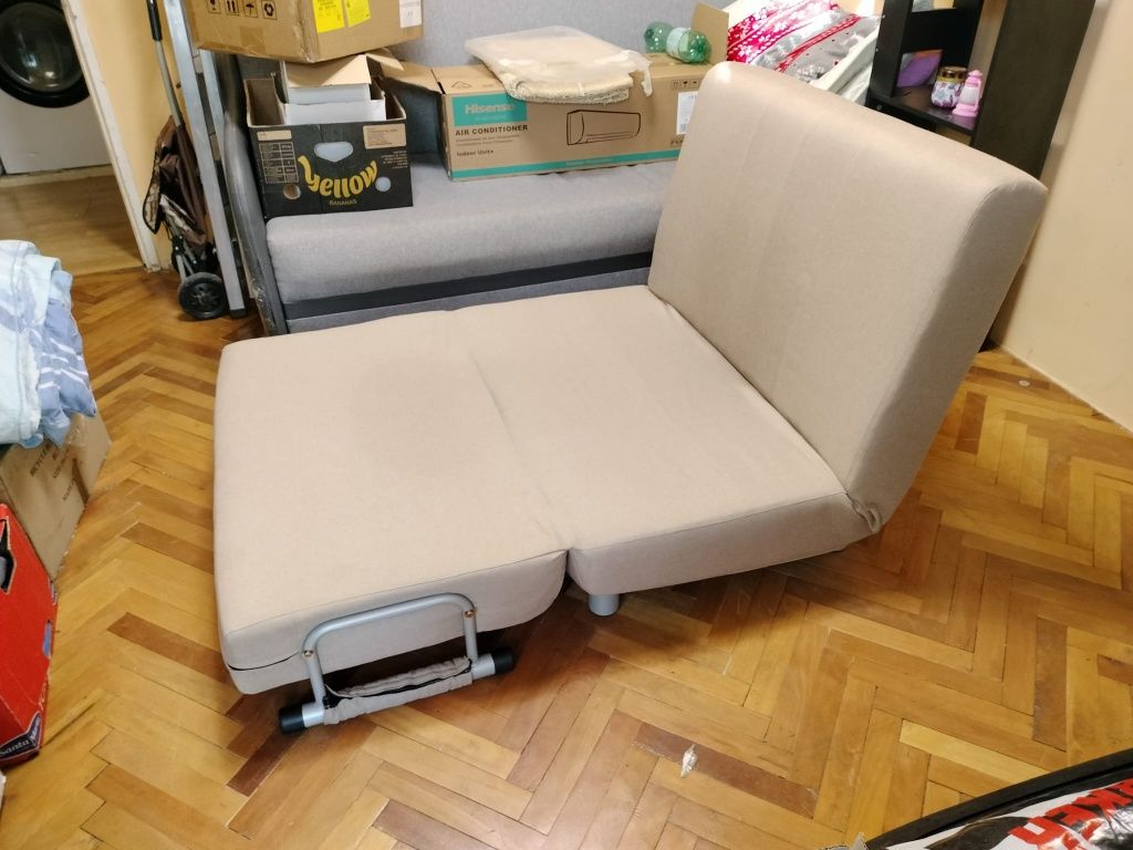 Vând canapea extensibilă