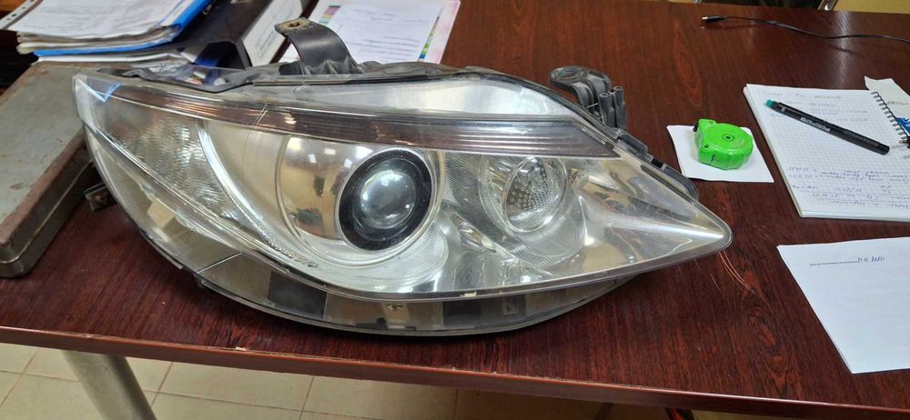 Десен фар за сеат ибиза 2010 ксенон