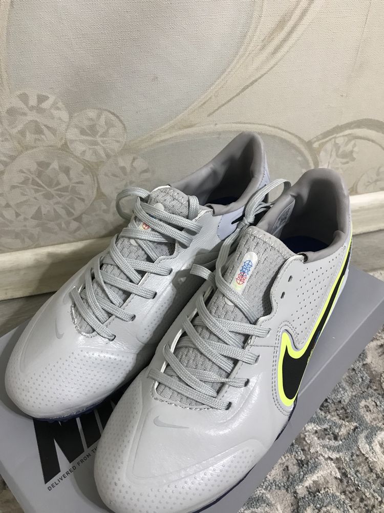 Nike Tiempo продам