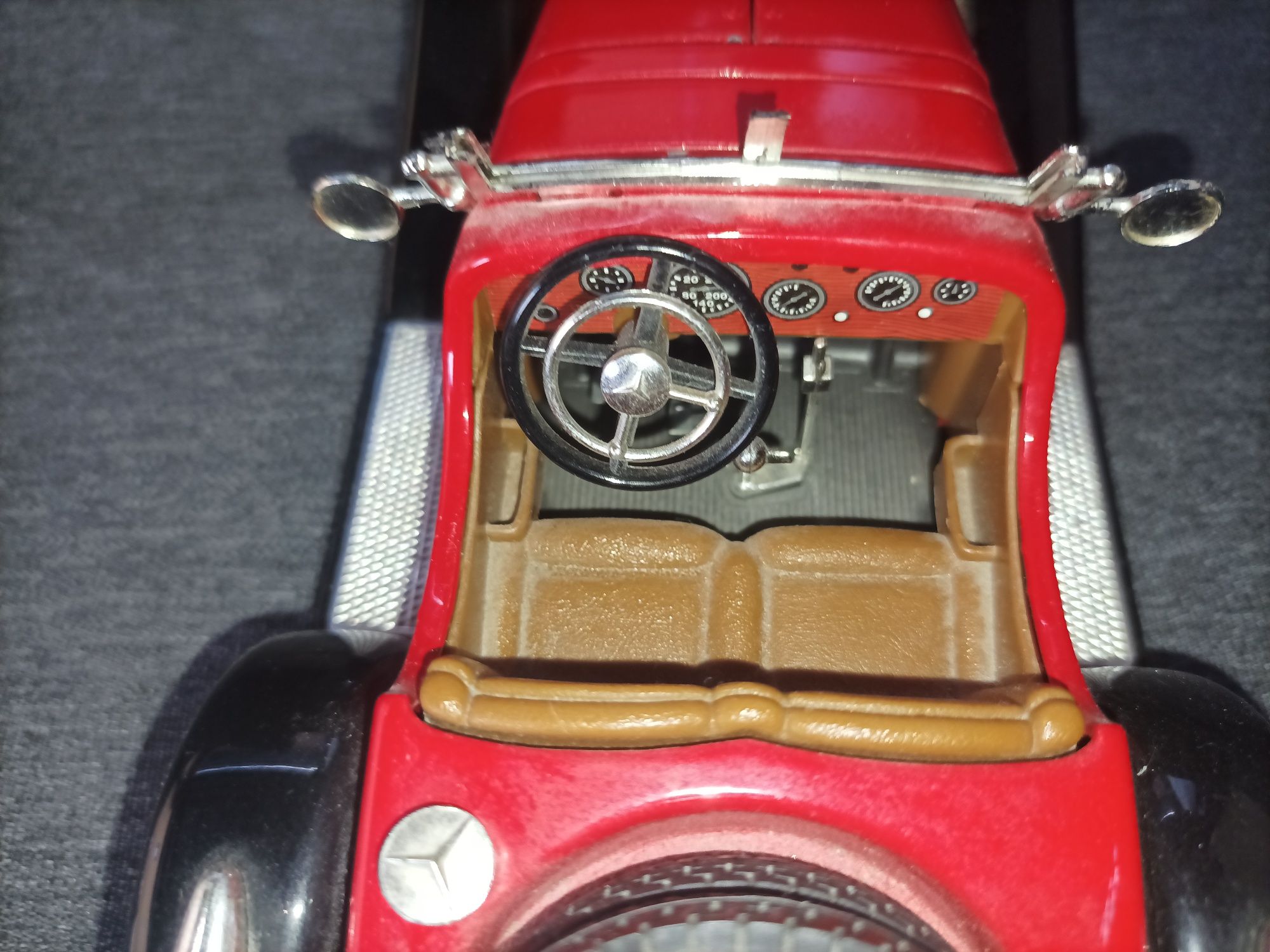 Продава се Mercedes-Benz Burago SSK 1/18