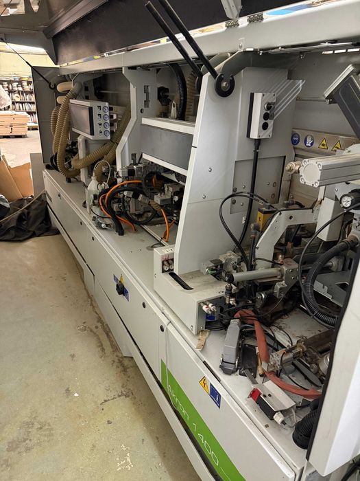 Masina aplicat cant Akron 1400 A
