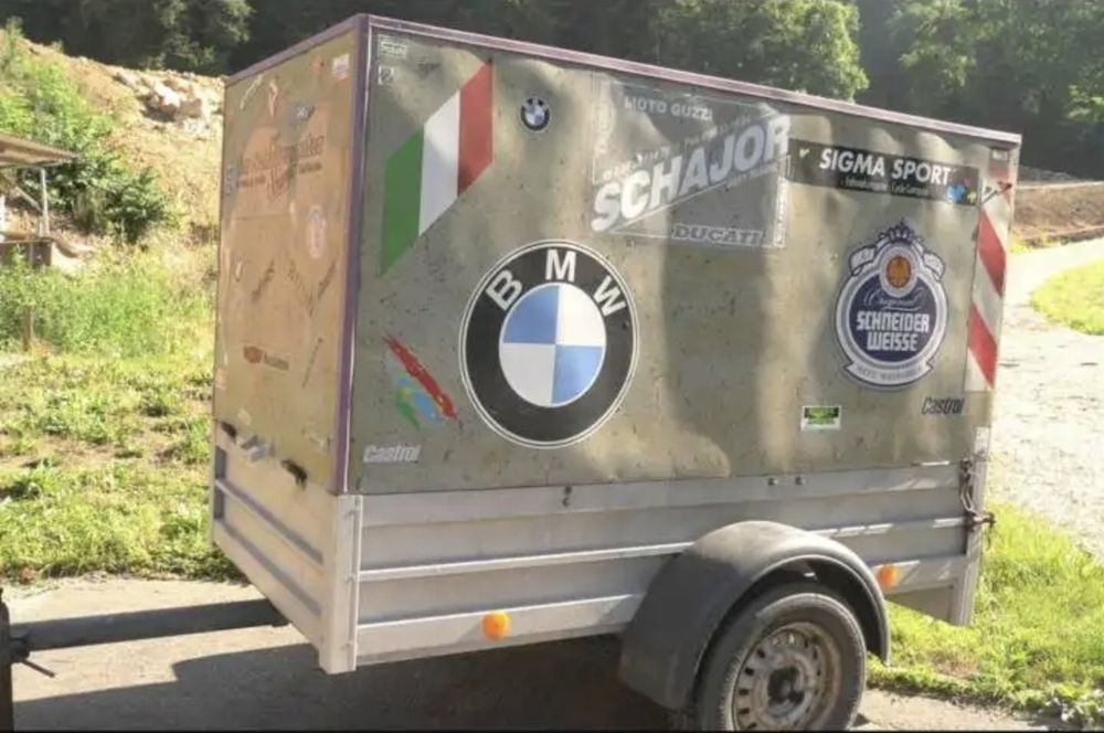 Vând remorca in stare bună