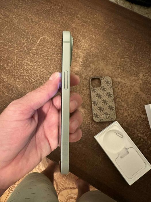 Vand fara schimb Iph 15 128 86 bat joc joculete