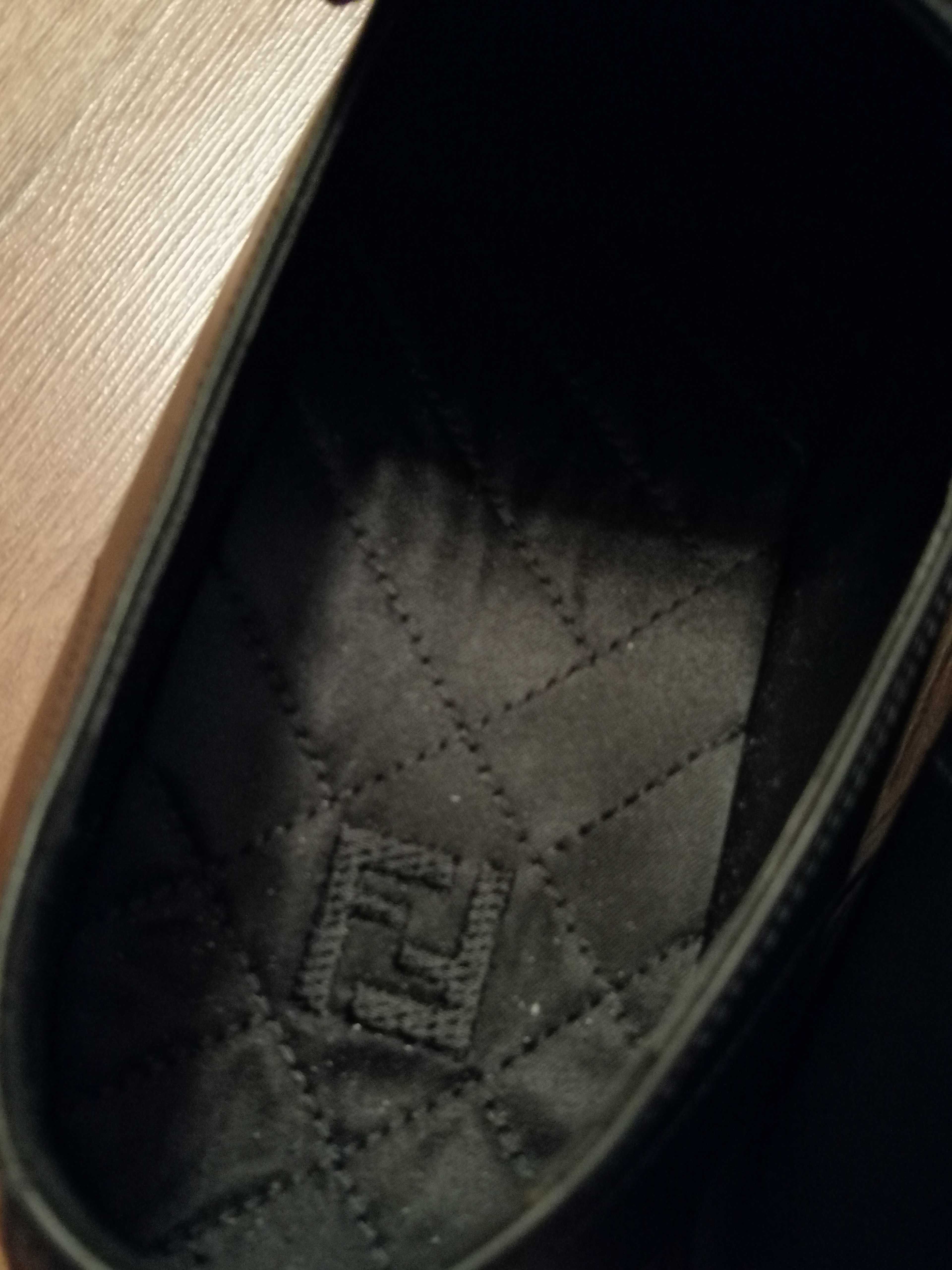 Мъжки обувки FENDI