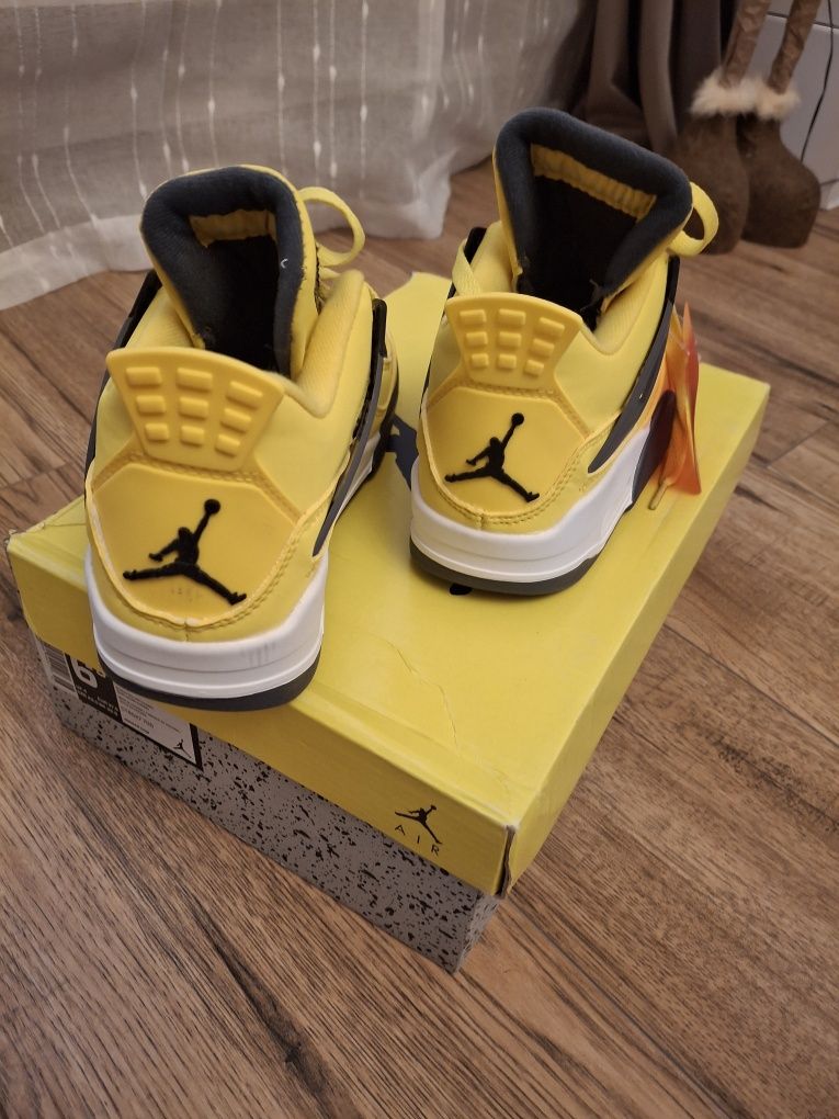 Nike Jordan 4 retro