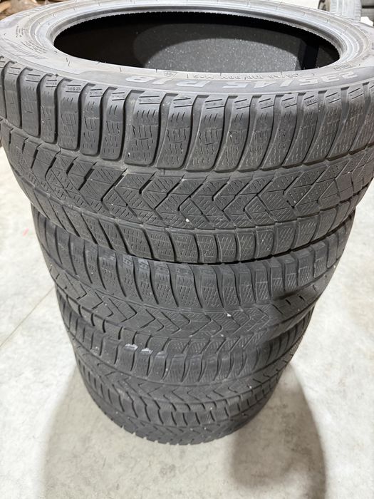 Anvelope iarna 235/45 R18 Pirelli