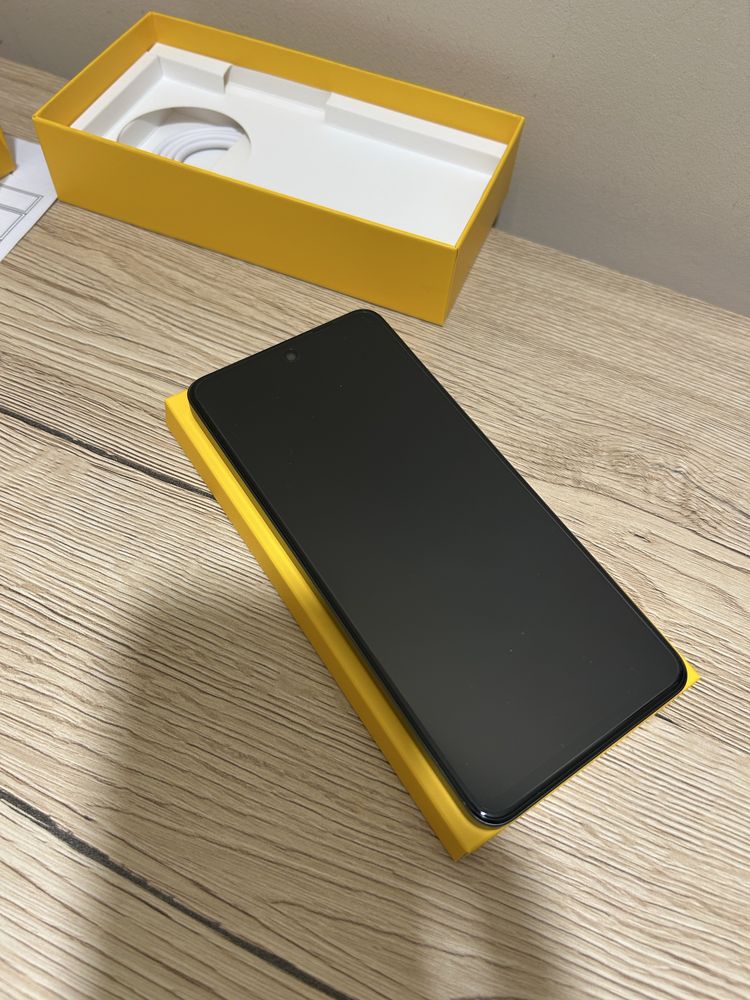 НОВ телефон Realme 12x 5g 128gb 3години гаранция