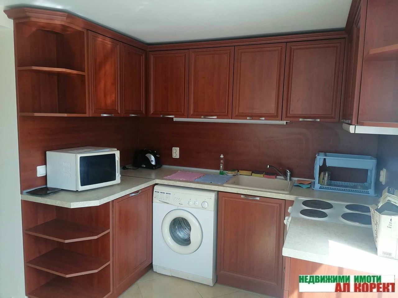 Продава се Къща в с. Близнаци, Област Варна - 321 кв.м за 586 €/кв.м - Снимка #3