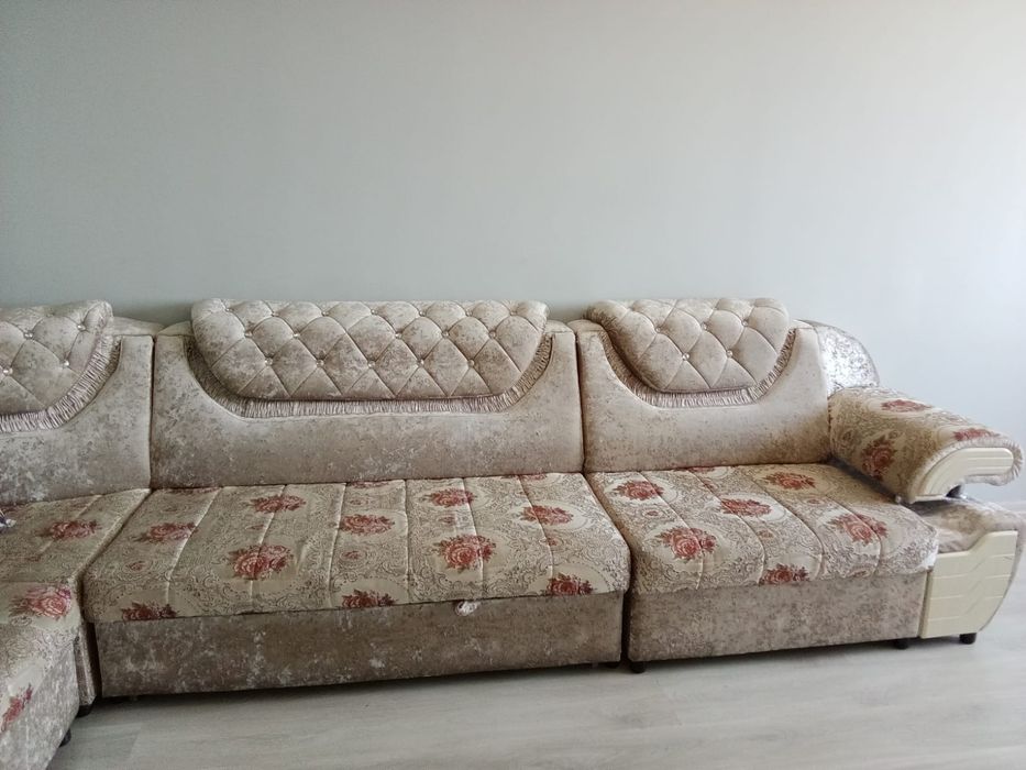 Мягкий диван угловой