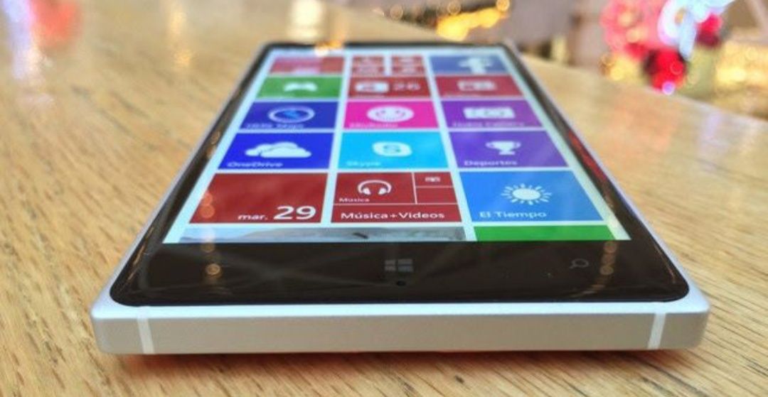 NOKIA Lumia 830 ca nou , pachet complet, accesorii originale
