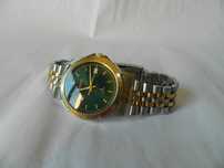 Ceas barbatesc deosebit ACCURIST , placaj auriu , cod A4