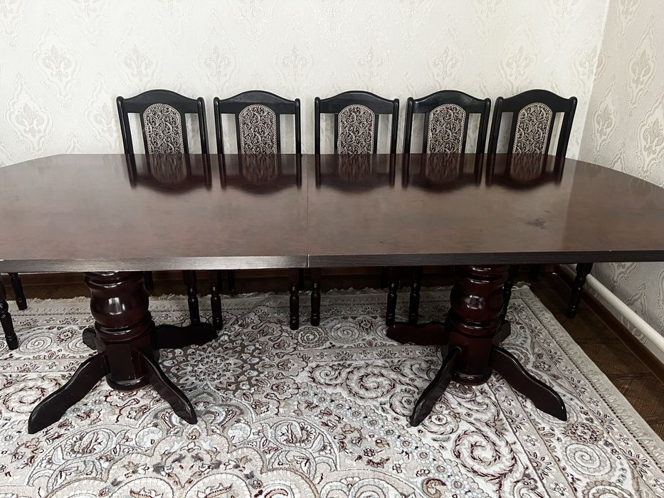 Стол со стульями продам срочно