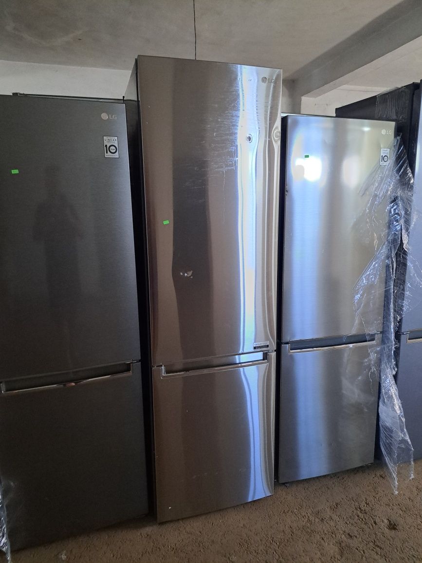 А клас Нов 203 см инверторен хладилник с фризер LG 419 литра