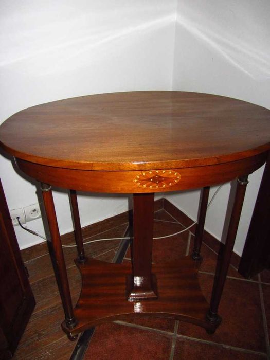 Mobila veche de colectie