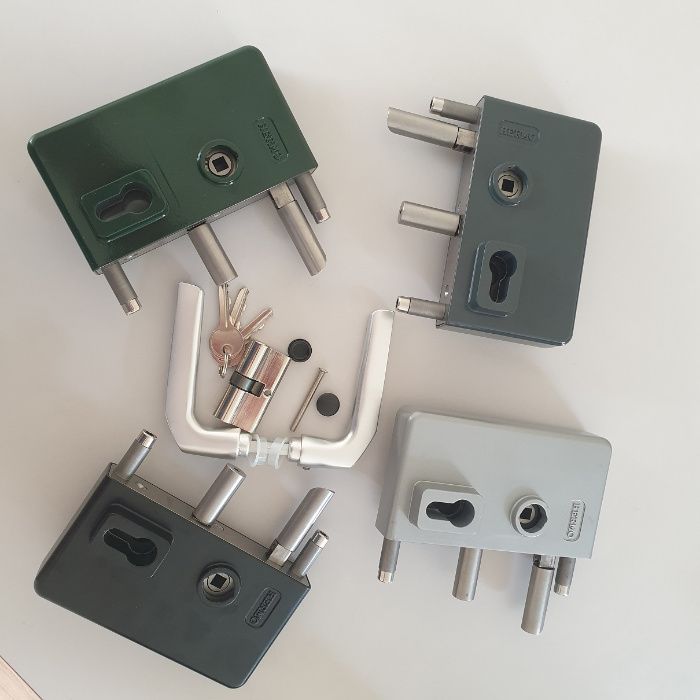 Incuietoare aplicata porti pietonale, broasca gri, feronerie portI