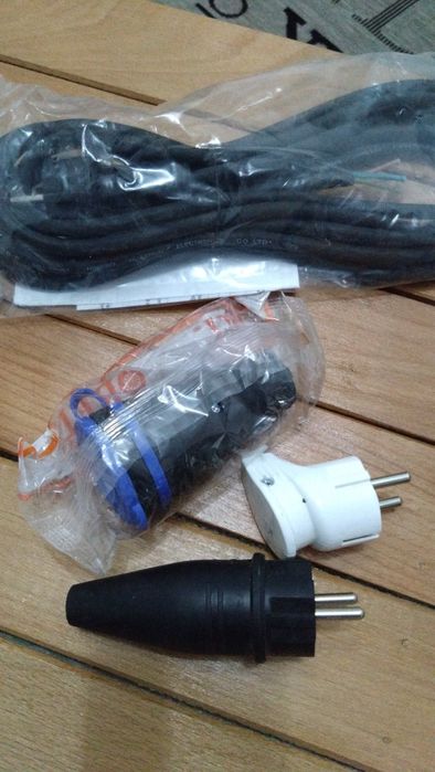 Șurubelnițe,ștechere,cabluri de alimentare