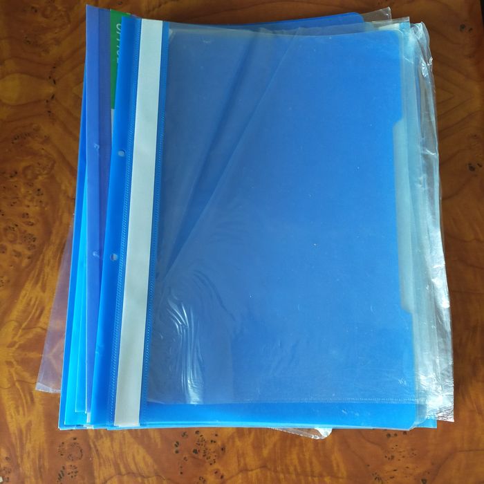 Продам папки 16 штук