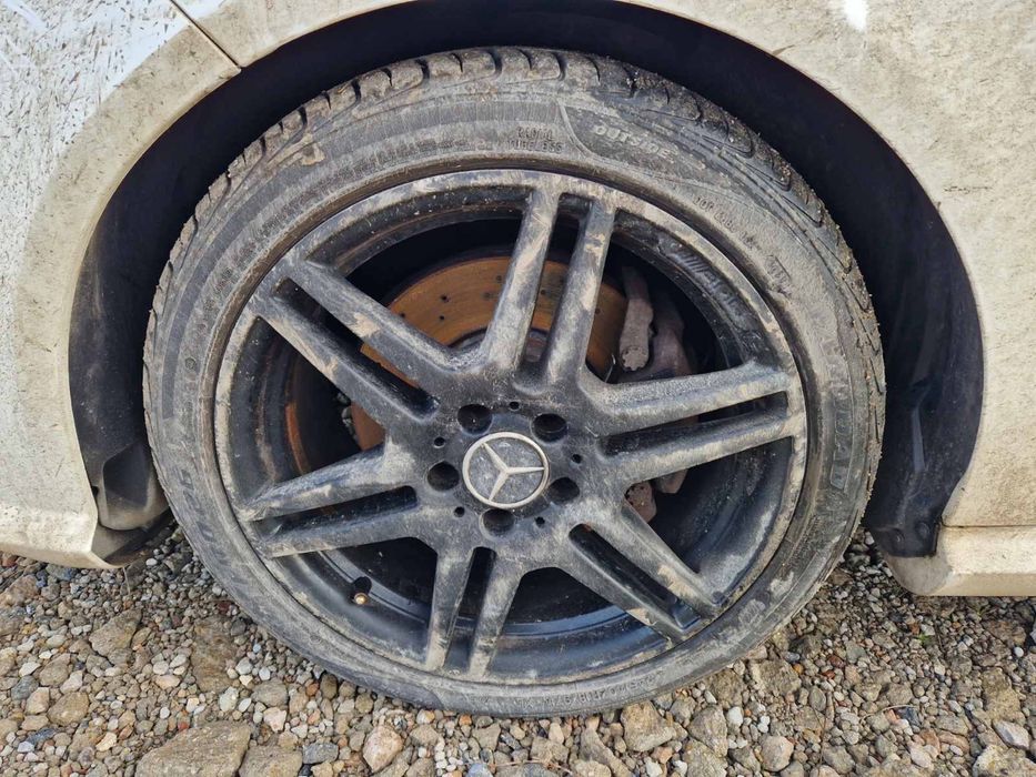 За Части Mercedes e220 cdi auto 2013 г