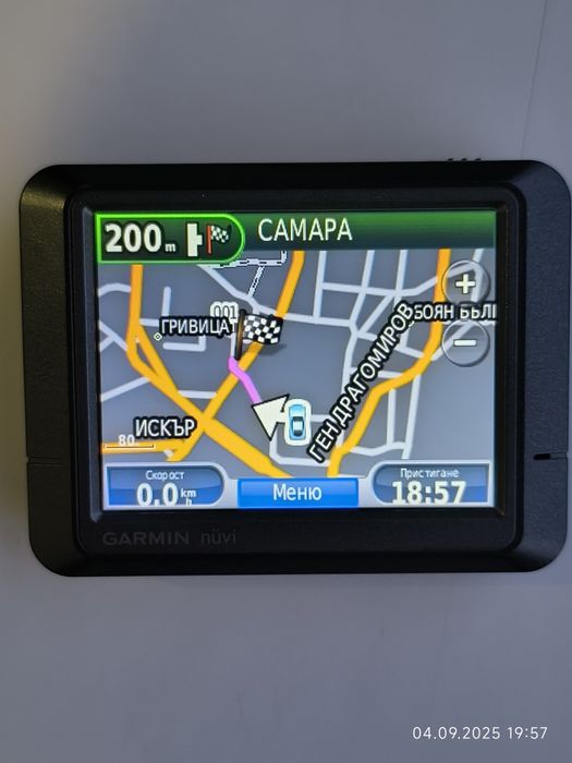 Навигация Garmin nuvi 255 с оригинално зарядно