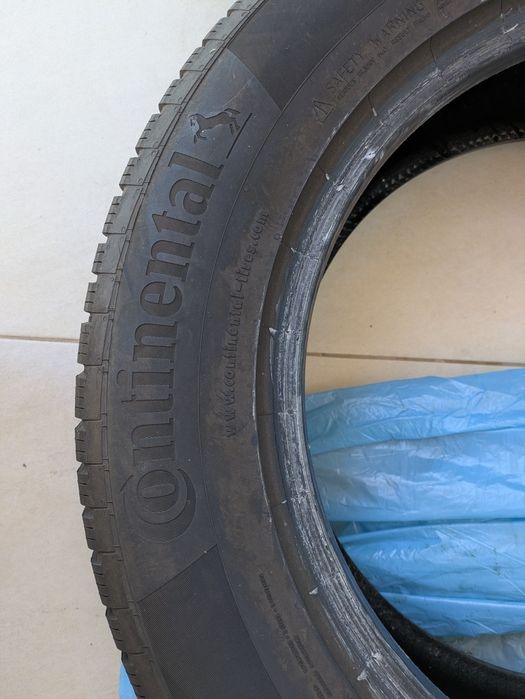 Vând anvelope Continental Winter Contact TS850P 215/65R17 99H SUV
