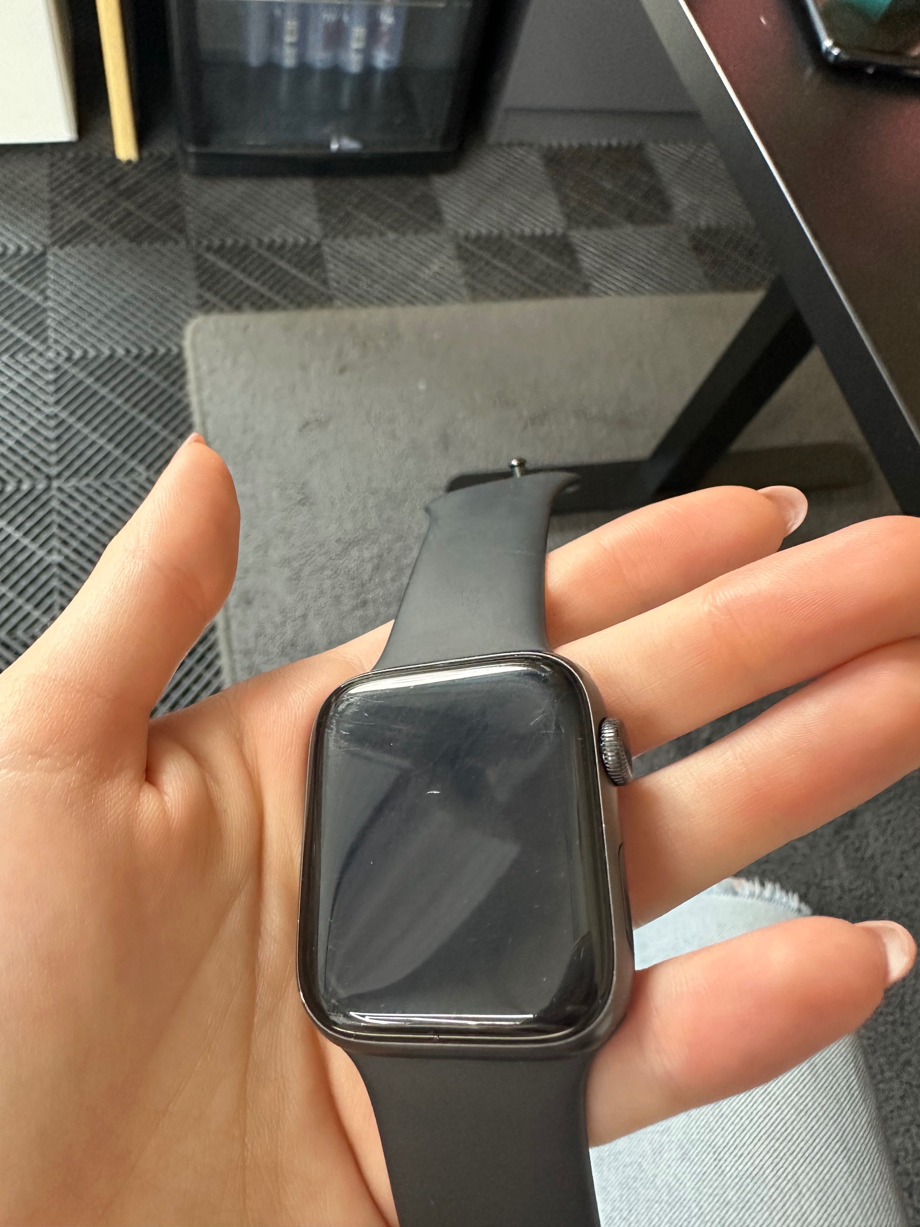 Apple Watch SE 44mm