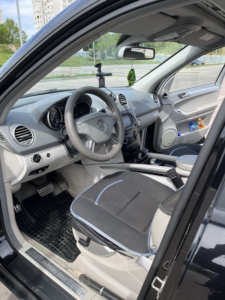 Продавам MERCEDES ML 320 CDI