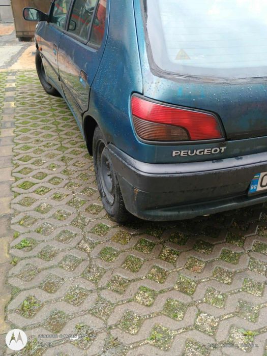 Кола Peugeot 305