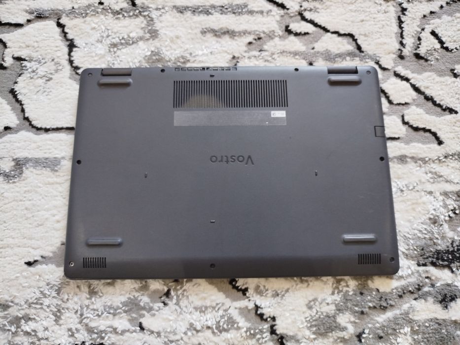 Dell noutbuk sotiladi