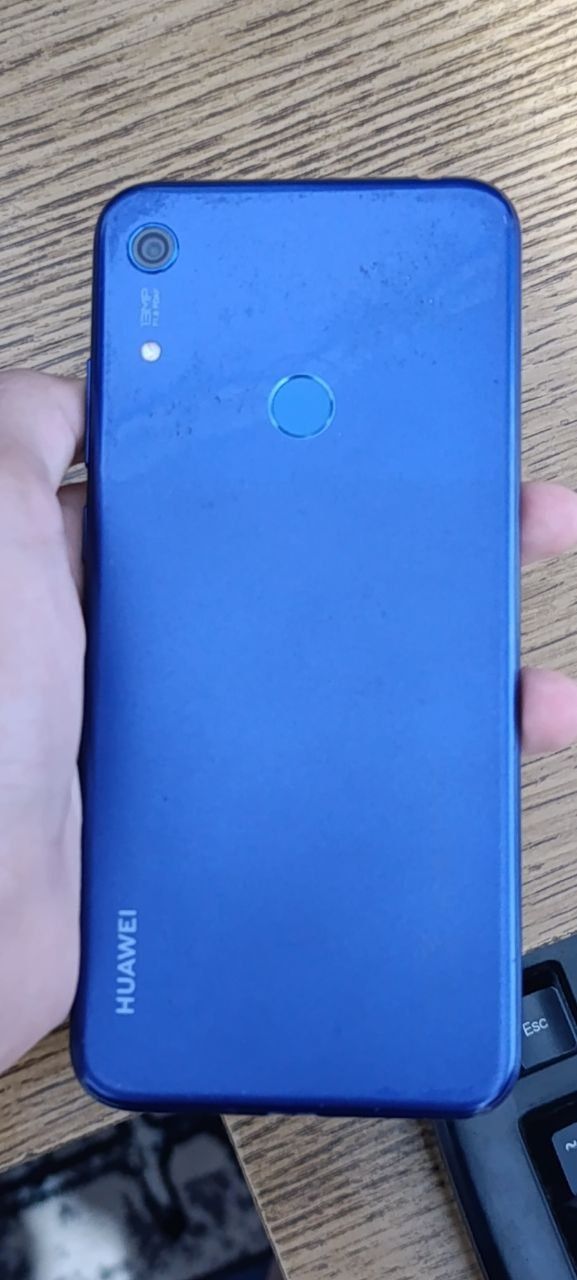 Huawei y6 ko‘k rang
