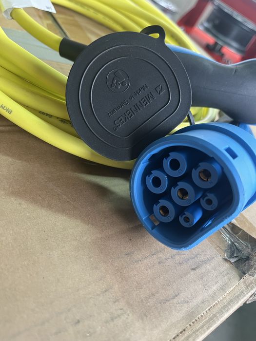 Кабел за зарядна станция  MENNEKES за MERCEDES 250V 20A