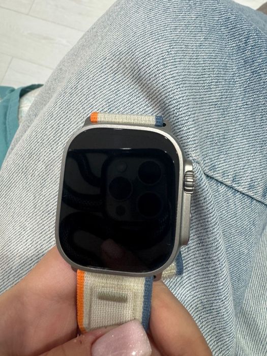 Apple Watch Ultra 2 — идеальное состояние, 1новых ремешка