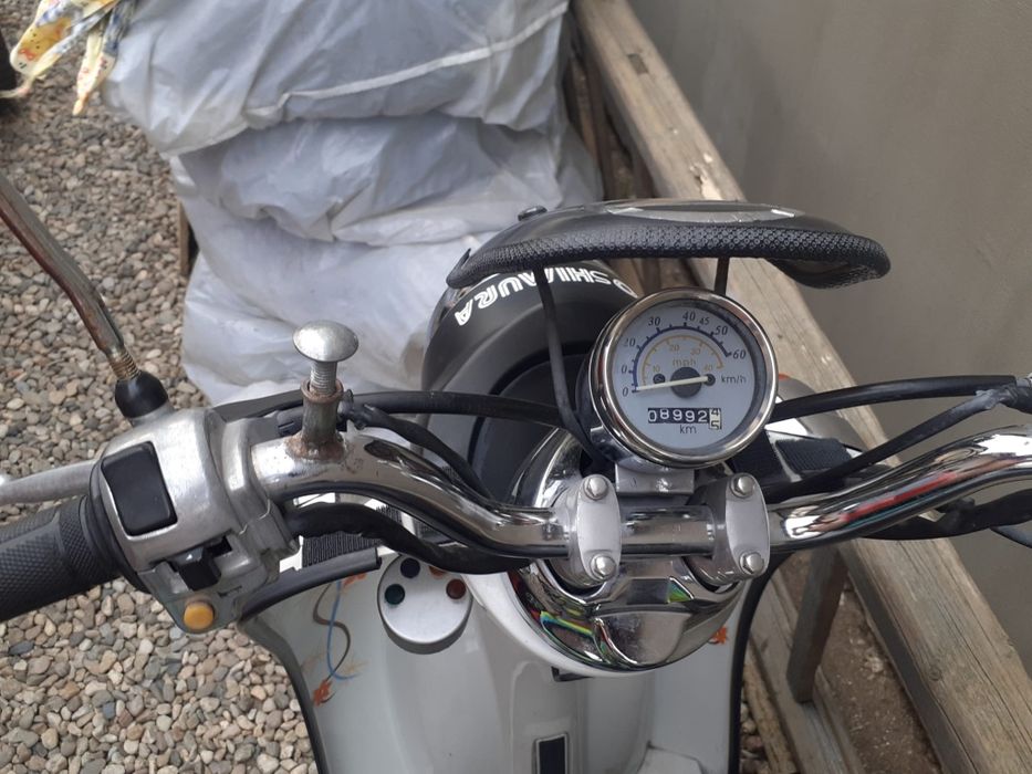 Vand 2 scutere 49cm