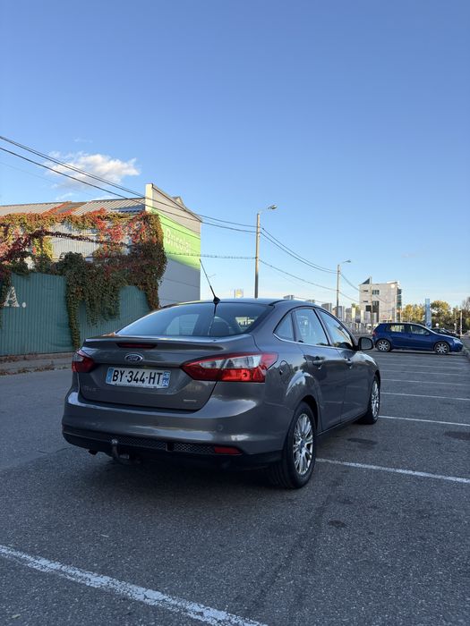 Ford Focus 3 Sedan  1.6 TDCI 95 CP  2011