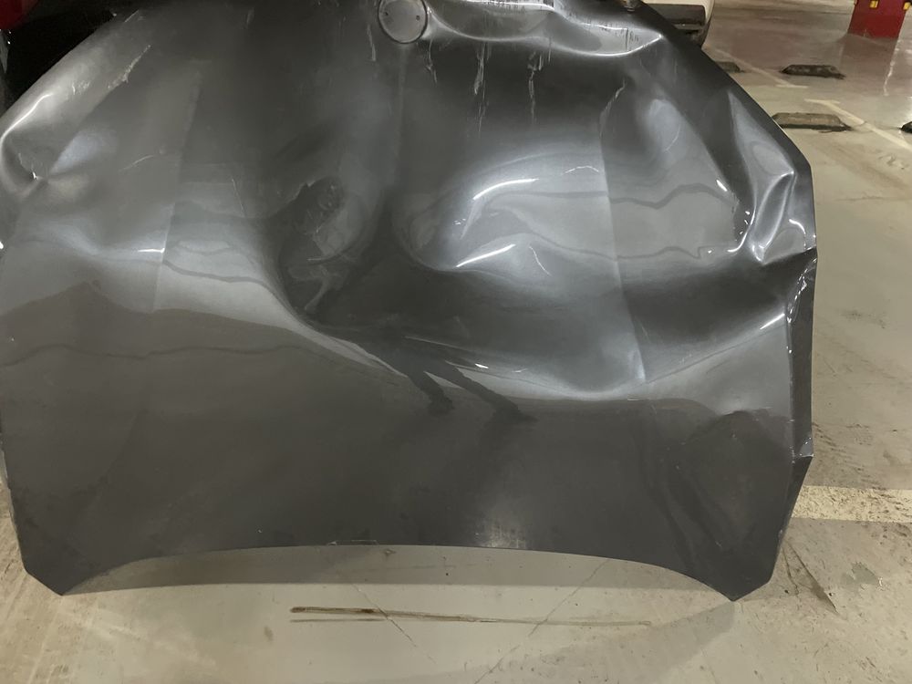 Капот серый металлик БМВ Х1  год выпуска 2017