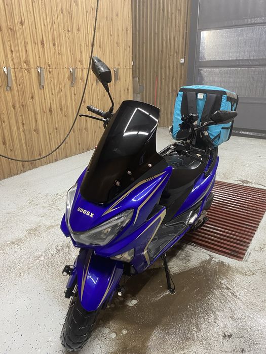 Мопед,скутер макси