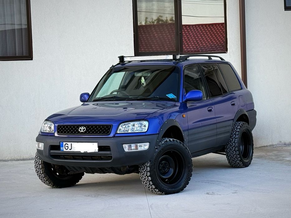 Toyota RAV 4 Motor: 2.0 benzina, 125 CP + Gaz / Volan Dreapta