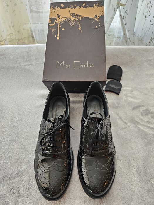 Стилни дамски обувки