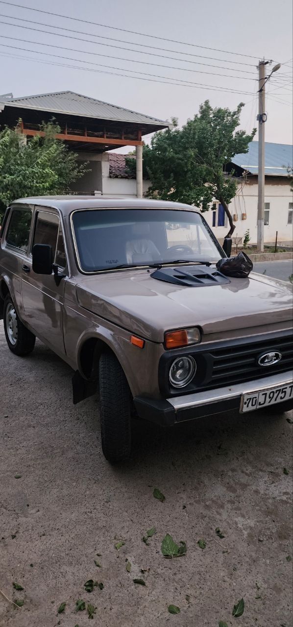 Lada Neva vaz 2121