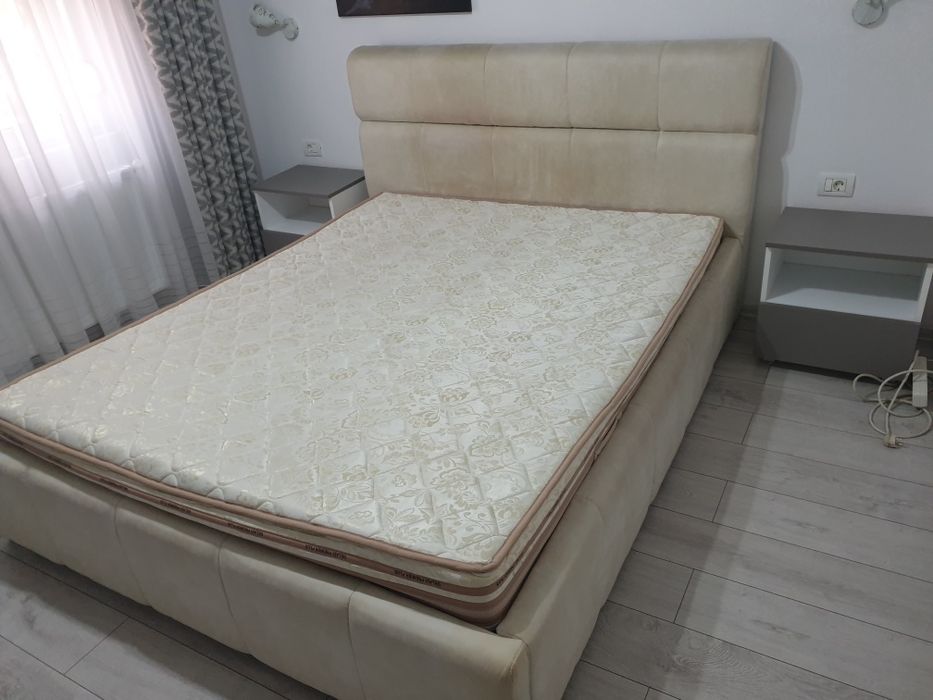 Apartament cu 3 camere decomandat,  renovat, mobilat si utilat